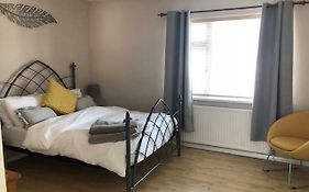 Comfortable House In Warwick